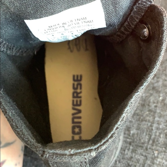Black converse - Picture 4 of 7